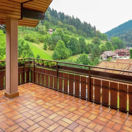 Scenic In With Balcony Parking *